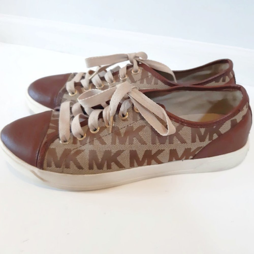 MICHAEL KORS CANVAS SNEAKERS SIZE 9M